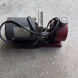 Snap-on AC vacuum pump