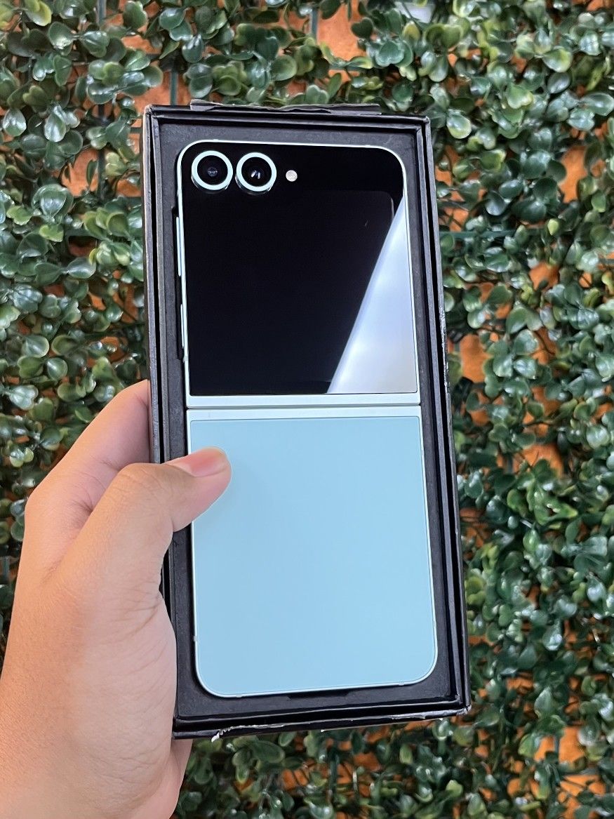 Samsung Galaxy Z Flip 6 Unlocked 💥