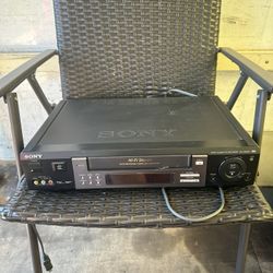 Sony SLV-M20HF Hi-Fi VHS VCR - Tested w/ Original Remote & Manual - Vintage