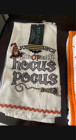Halloween kitchen towels