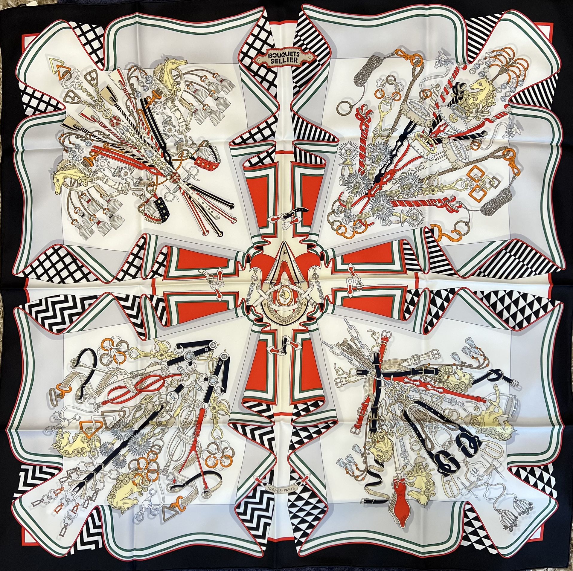 NEW Hermès Silk Scarf with gift box and knotting cards