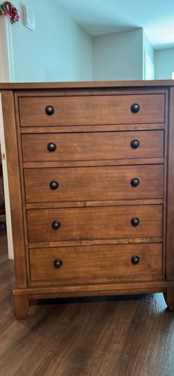 5 drawers wooden chest