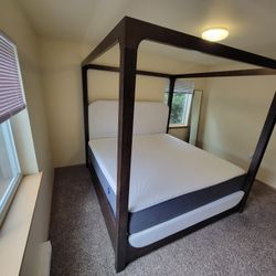 Breckington King Next-Gen Nuvella™ Performance Fabric Canopy King Size Bed