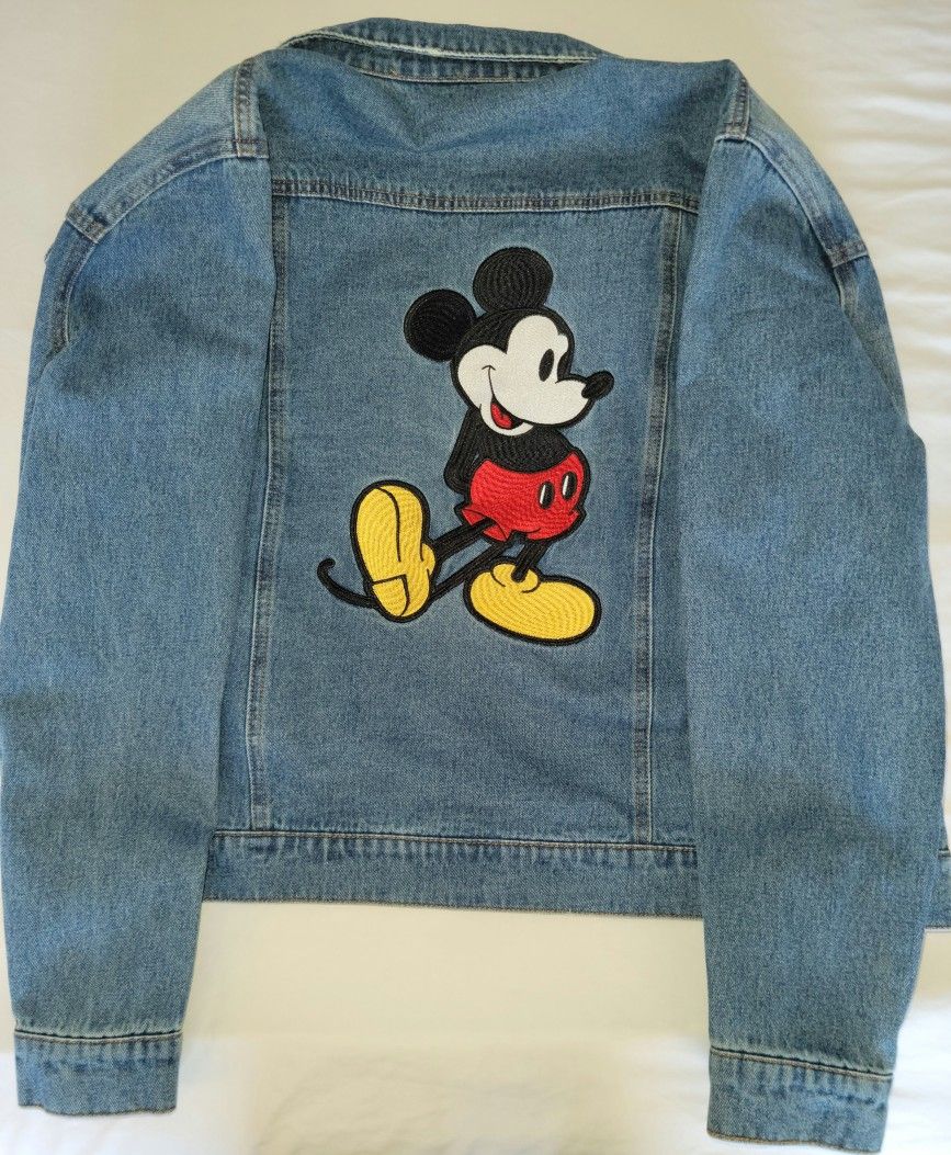 Disney Embroidered Mickey Mouse Blue Jean Jacket Men's Size Medium NWT

