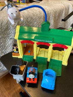 Fisher Price Thomas Tidmouth Shed with Thomas, helicopter, wagons, and coal