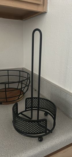 Paper towel holder