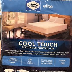Sealy Elite Cool Touch Waterproof Mattress Protector – Twin (Like New)