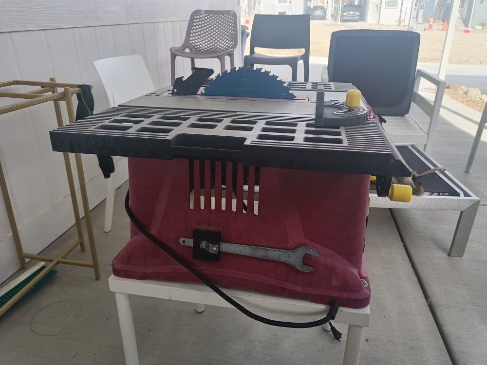 Chicago Table Saw (Harbor Freight)