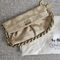 Amanda Clutch with Convertible Chain Strap 13591