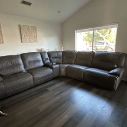Free Sectional With 4 Recliners 