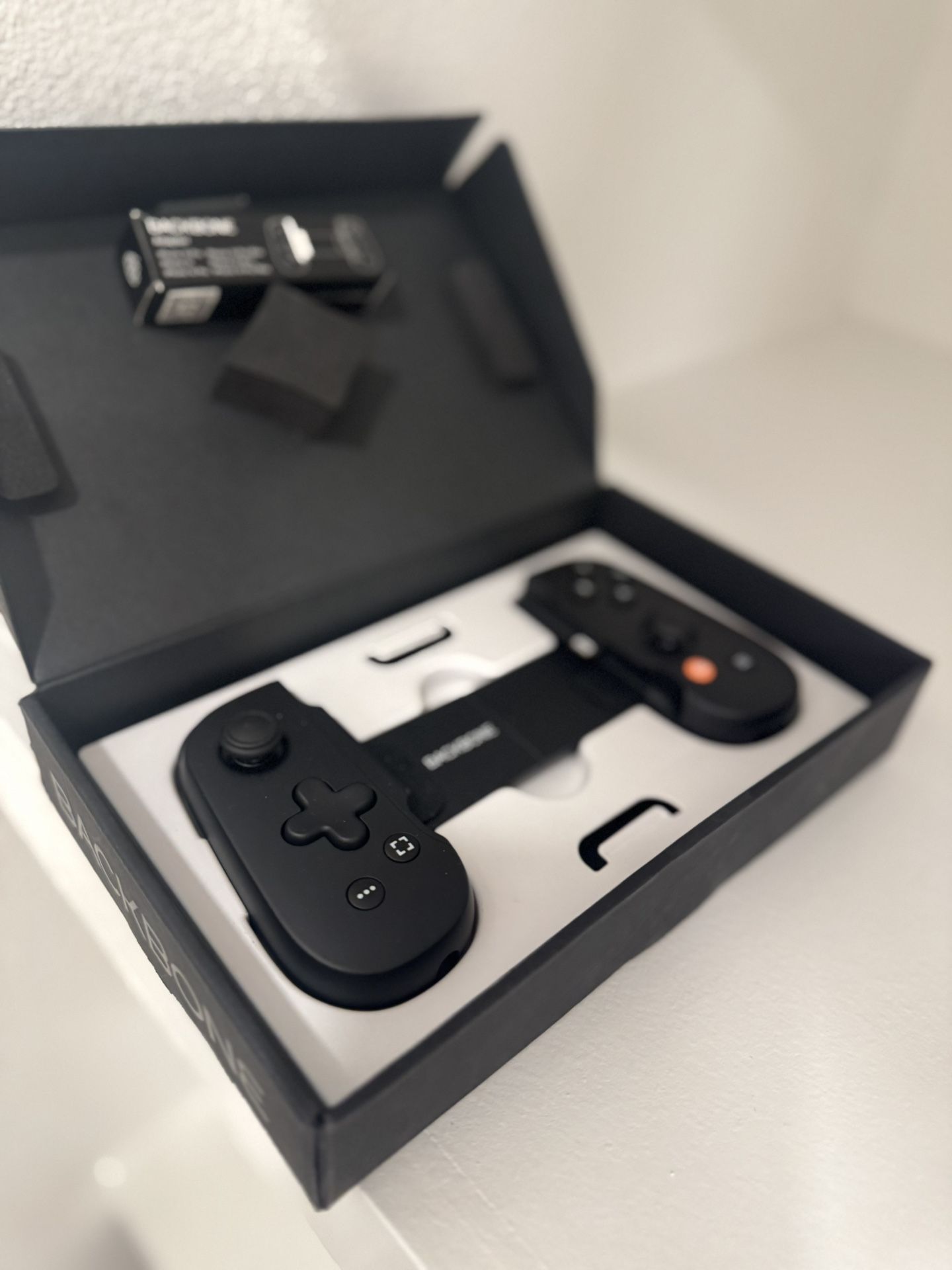 Backbone Handheld Gaming Console For iPhone New