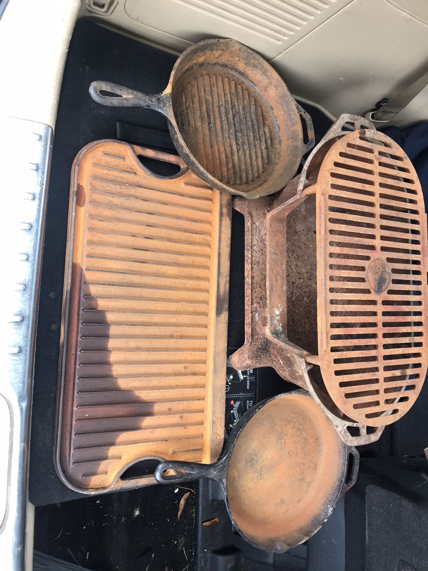 Lodge Sportsman Grill, Griddle & Pans