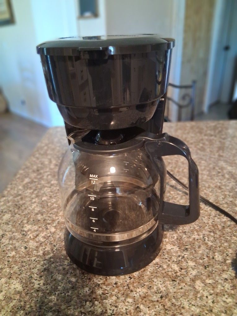 Coffee Maker 12 Cups Like New