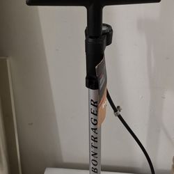 Bontrager Charger Floor Pump, a versatile bicycle air pump designed for efficient inflation