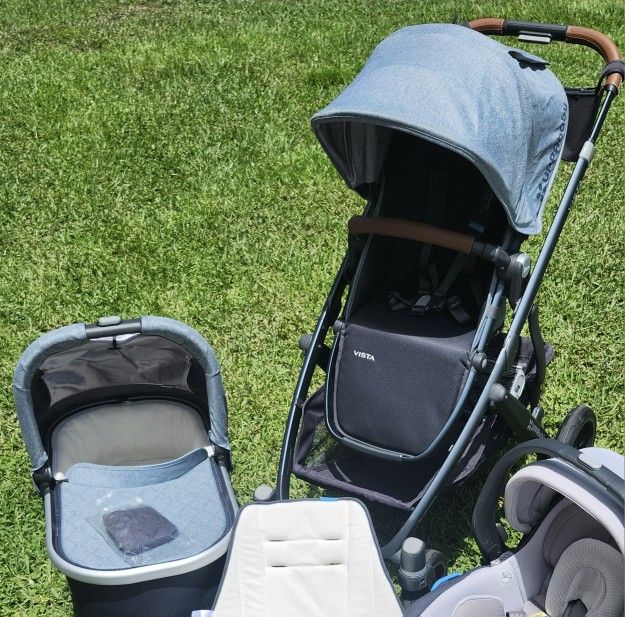UPPABABY VISTA STROLLER AND BASSINET