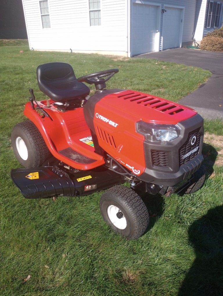Troy-Bilt Pony 17.5 Hp Briggs & Stratton Engine 42 Inch Deck In Fantastic Shape!! Fully Serviced Needs Nothing