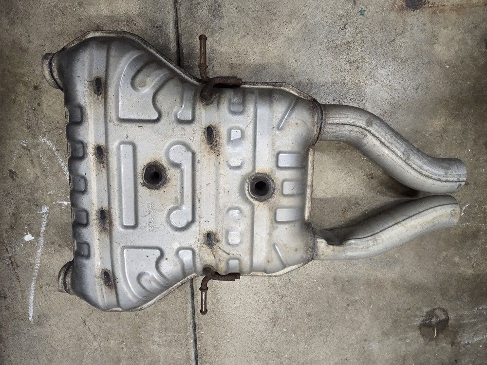 Dodge Durango R/T Tow N Go & SRT Mid Muffler Suitcase