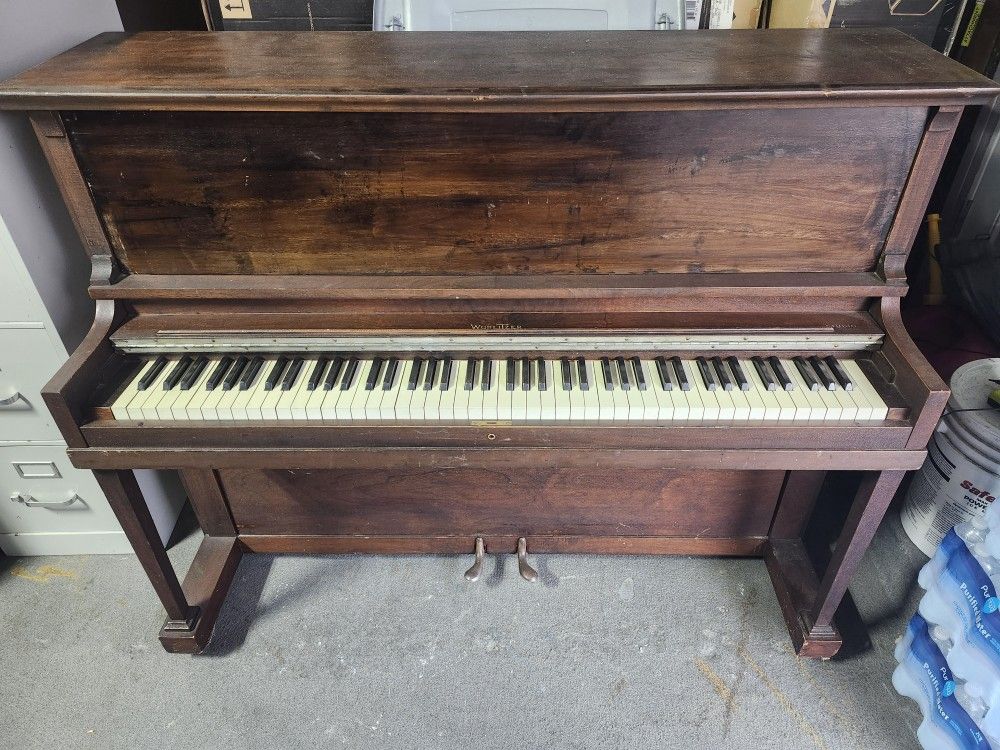 Wurlitzer Upright Console Studio Piano Richmond Model 1926