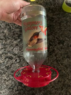 Hummingbird feeder made of glass
