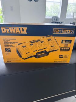 NEW DeWALT DCB104 4-Port Simultaneous Fast Charger 12V/20V MAX