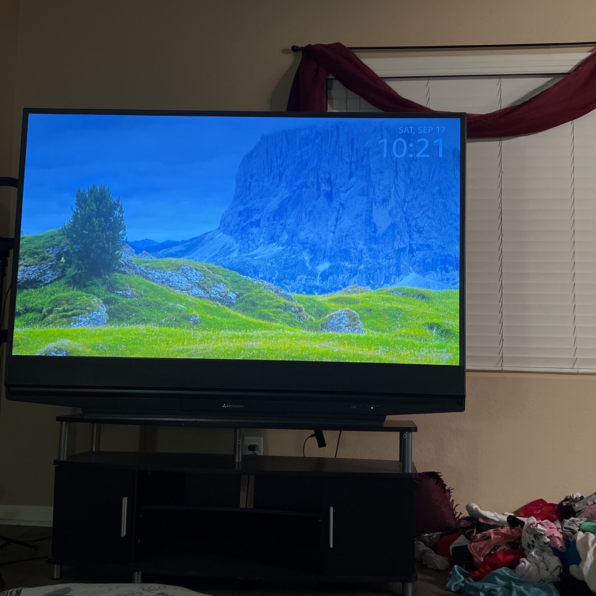 65 Inch Mitsubishi TV