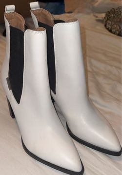 Calvin Klein White Pointed Toe Ankle Boots Size 8.5