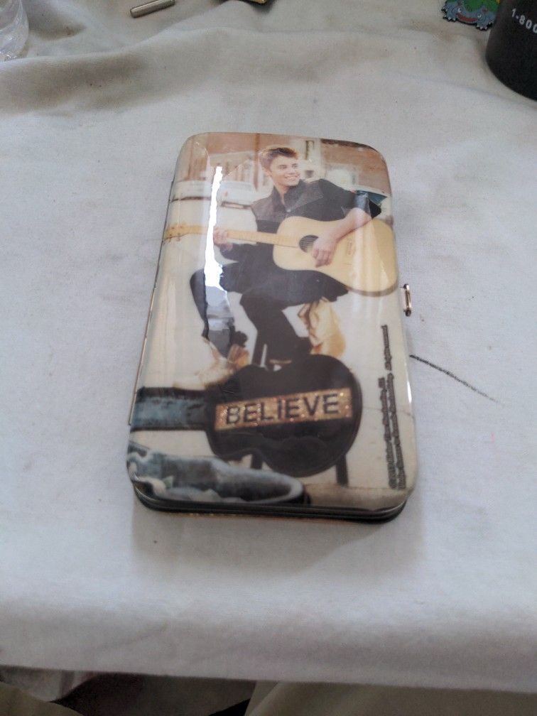 Justin Bieber Accessory Phone And Card Holder.