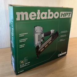 Metabo HPT 15-Gauge Angled Finish Nailer Pneumatic 1-1/4” to 2-1/2”