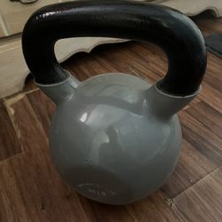 90 Pound Iron Kettlebell 100 USD 💪🏼✨