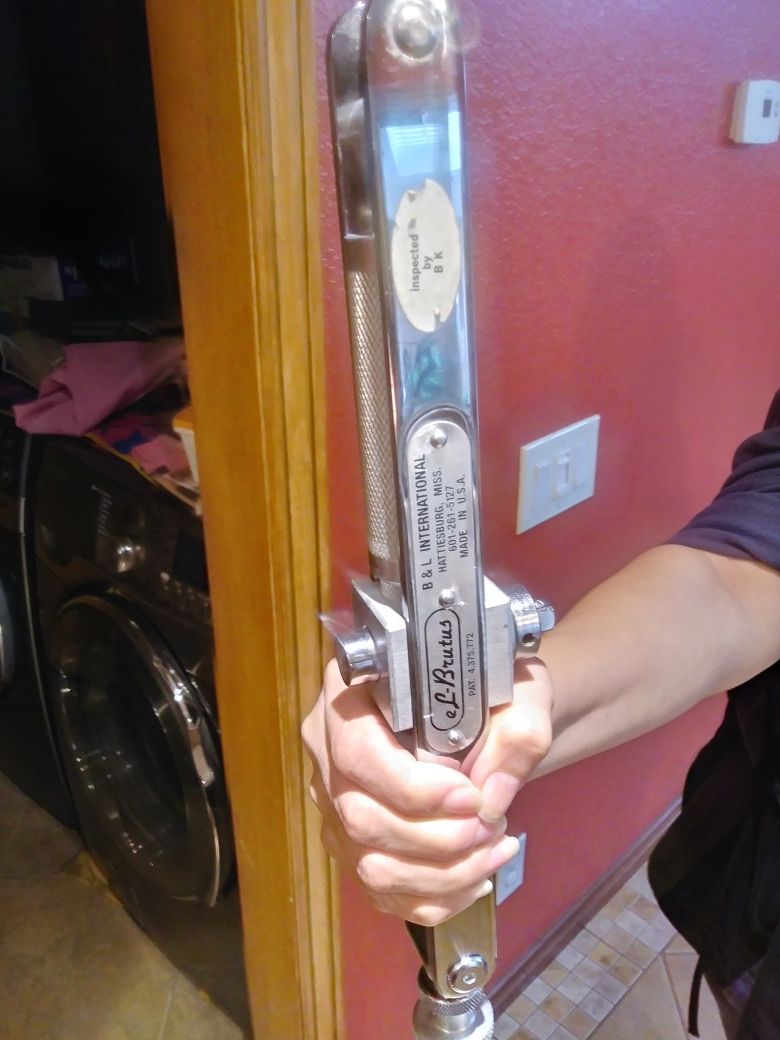 El Brutus "Johnson Bar" Screw Extractor - 3/8"