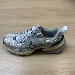 Nike V2K Women’s 