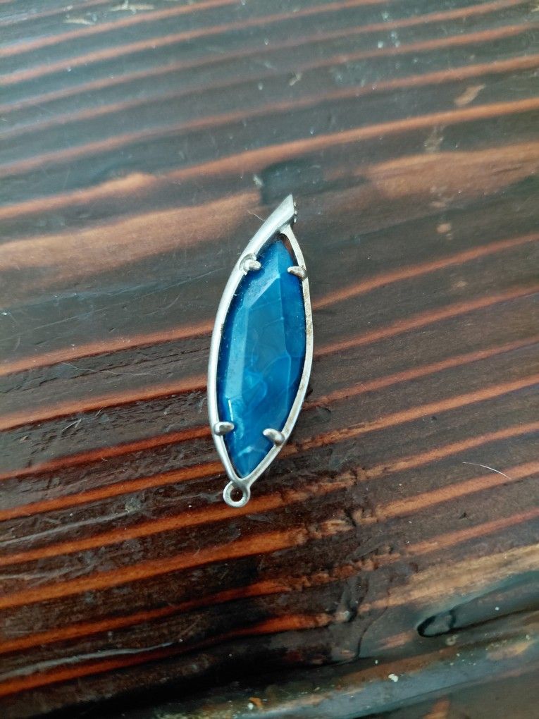 Kendra Scott Pendant