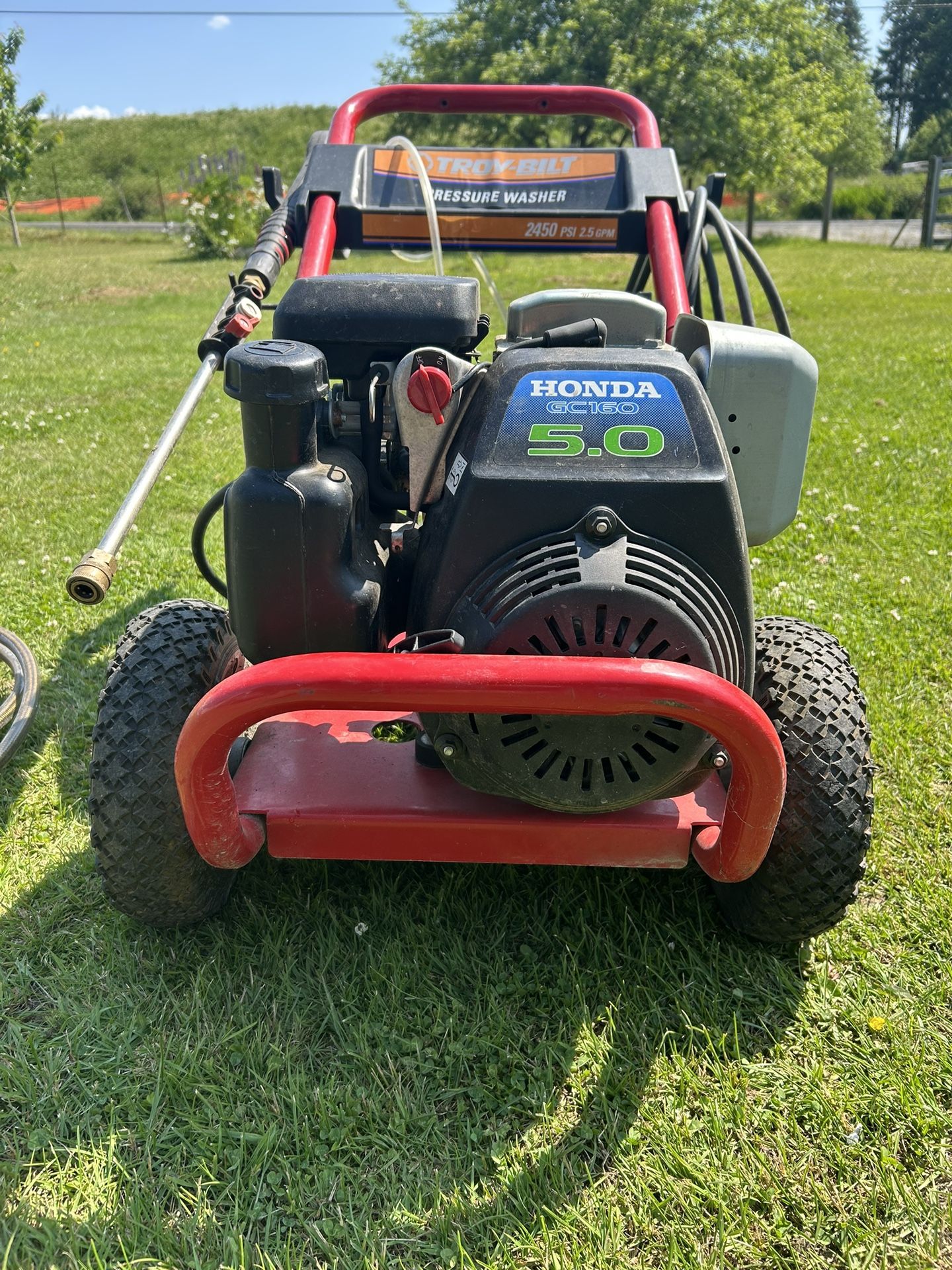 Troy-Built 5.0 HP Honda 2450 PSI Pressure Washer with extra reinforce hose and wand FREE !! Great condition and runs great !!