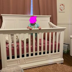 Evolur Parker Winter White 5 in 1 convertible crib