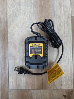 NEW Genuine DeWalt 2-Amp Multi Voltage Charger 20V 60V 12V