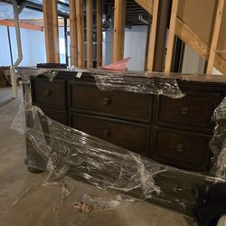 4 Piece Cherry Wood Bedroom Furniture 