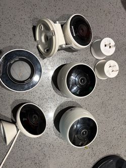 Home Security Camera Lot – Logitech & Honeywell – Accessories Included