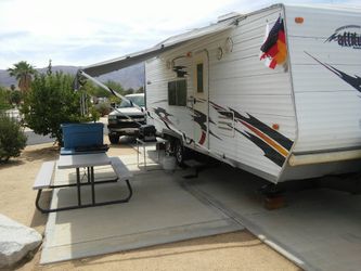 23’ Attitude Toy Hauler