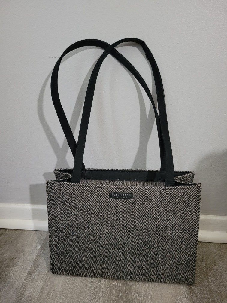 Excellent Condition Kate Spade New York Shoulder Purse