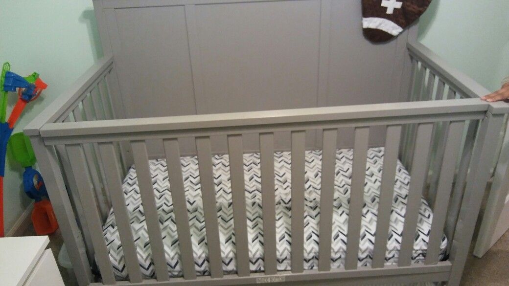 Baby crib