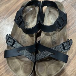 Birkis sandals size L8M6 Birkenstock 