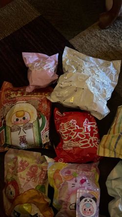 No box included —13 Blind Box & Plush Collector Bundle