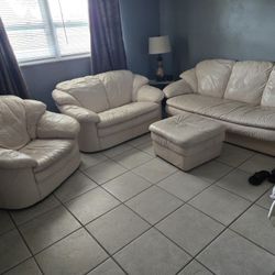 Leather Living Room Set With A Hideaway Bed 
