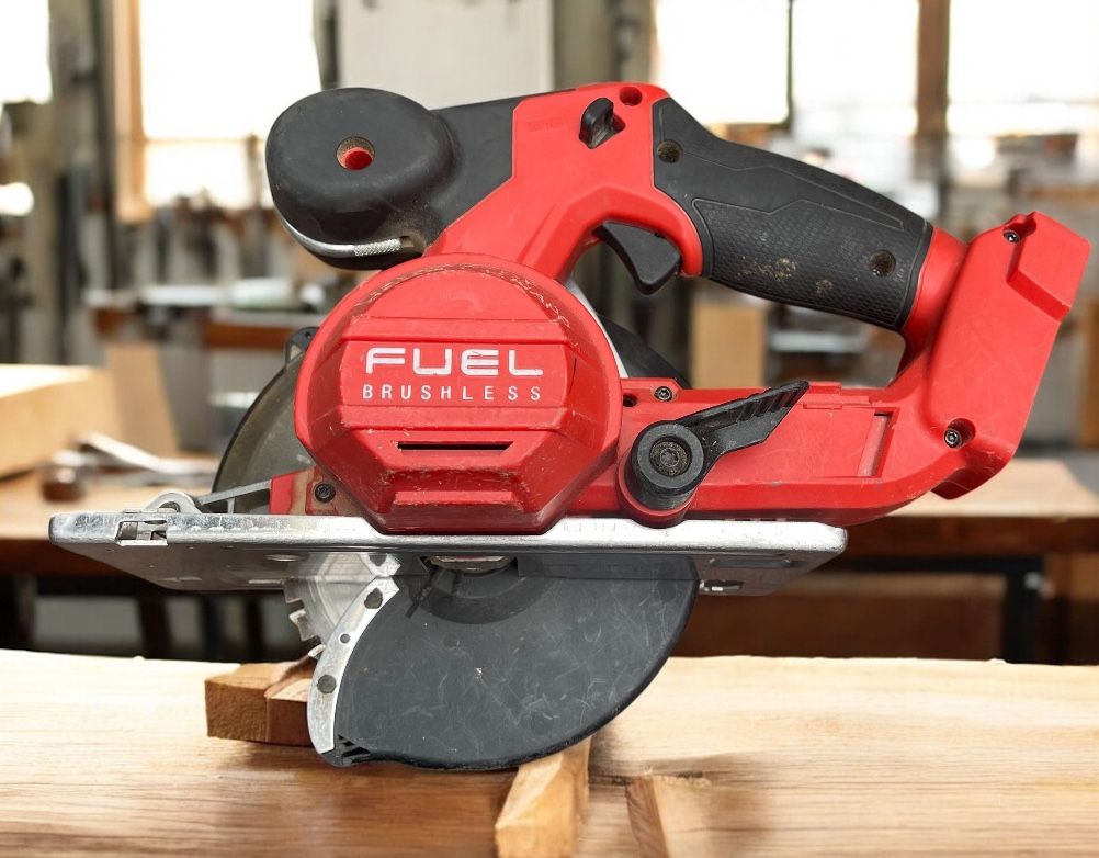 Milwaukee M18 Fmcs-502x Circular Saw