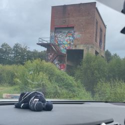 LOOKING FOR GOOD CAR