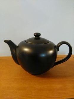 Huesnbrews black tea/coffee pot.