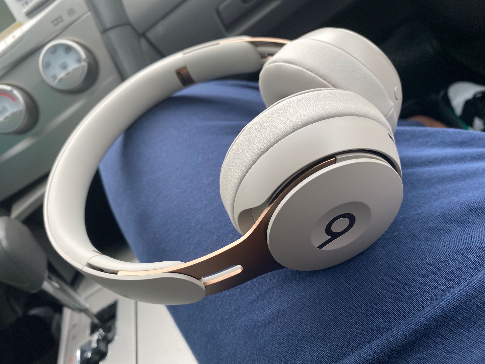 BEATS SOLO PRO NEW