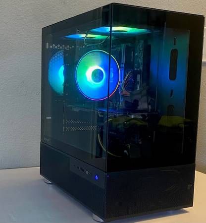 Gaming PC Core i7-7700 3.6 Ghz - GTX 1080 - 32 GB Ram - Windows 11