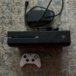 Xbox One W Controller + 2 Battery Packs
