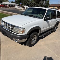 1999 Ford Explorer